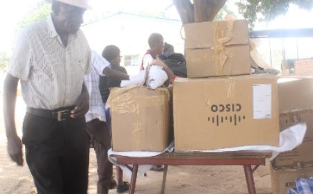 ZIMRA Brings Joy to Bumhudzo Old People’s home